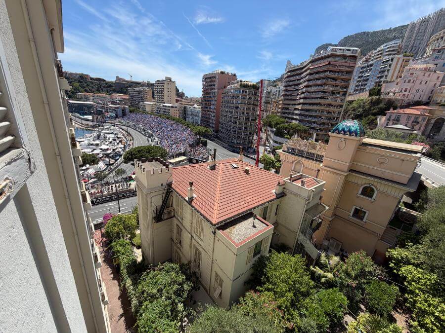 Vista dall'alto della curva di Sainte Dévote a Monaco
